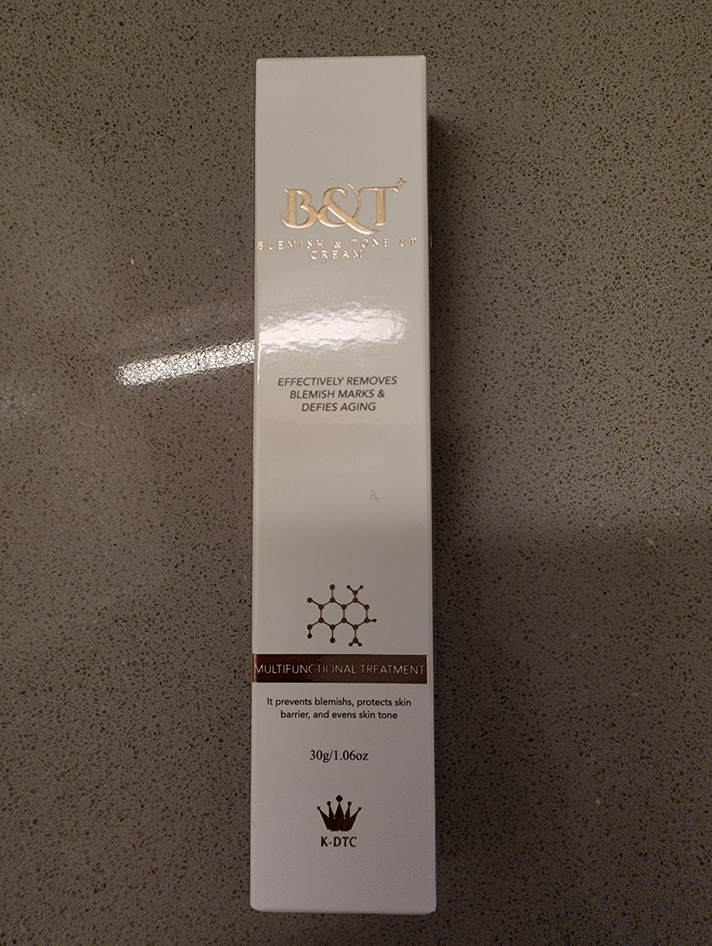 B&T Blemish & Tone Up Cream